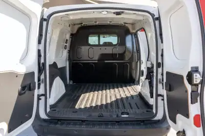Renault Kangoo 1.5 dCi 3 Lug. C/IVA 2020 - 12450 EUR, 126650 km - AUTO.MOTO.pt - 126650km - foto 9 de 14