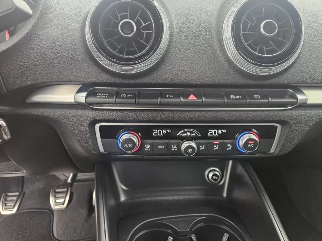 Audi A3 2017 - 22500 EUR, 50100 km - AUTO.MOTO.pt - 50100km - foto 41 de 53