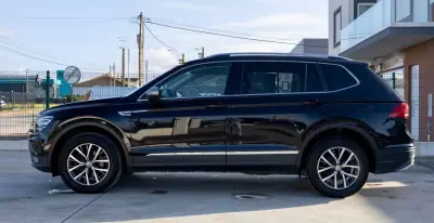 Volkswagen Tiguan Allspace 2018 - 29890 EUR, 105000 km - AUTO.MOTO.pt - 105000km - foto 22 de 41