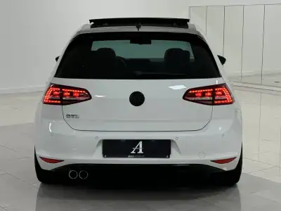 Volkswagen Golf 2013 - 19890 EUR, 186000 km - AUTO.MOTO.pt - 186000km - foto 21 de 44