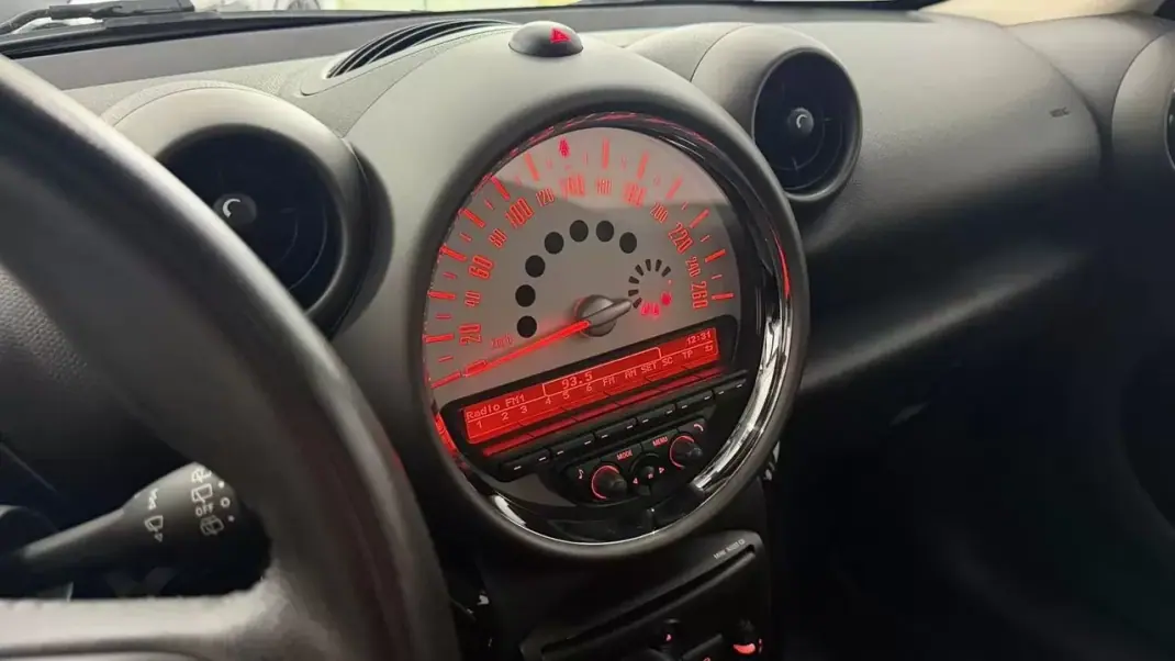 MINI Countryman 2010 - 10980 EUR, 187041 km - AUTO.MOTO.pt - 187041km - foto 15 de 28