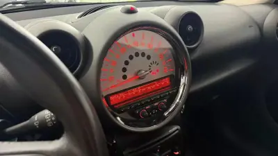 MINI Countryman 2010 - 10980 EUR, 187041 km - AUTO.MOTO.pt - 187041km - foto 15 de 28