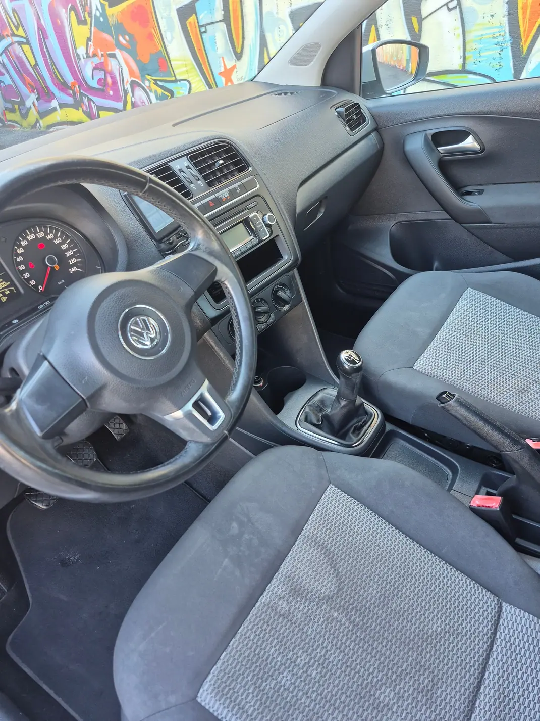 Volkswagen Polo 2011 - 6150 EUR, 191000 km - 191000km - foto 10 de 14