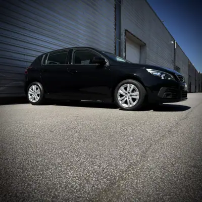 Peugeot 308 2019 - 11900 EUR, 168000 km - AUTO.MOTO.pt - 168000km - foto 2 de 10