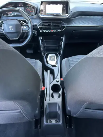 Peugeot 208 2023 - 14900 EUR, 160000 km - 160000km - foto 57 de 64