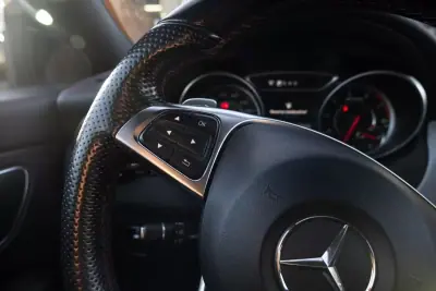 Mercedes-Benz CLA 45 AMG 2016 - 33999 EUR, 135000 km - AUTO.MOTO.pt - 135000km - foto 24 de 31