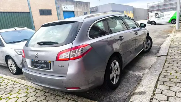 Peugeot 508 SW 2015 - 9900 EUR, 240000 km - AUTO.MOTO.pt - 240000km - foto 8 de 17