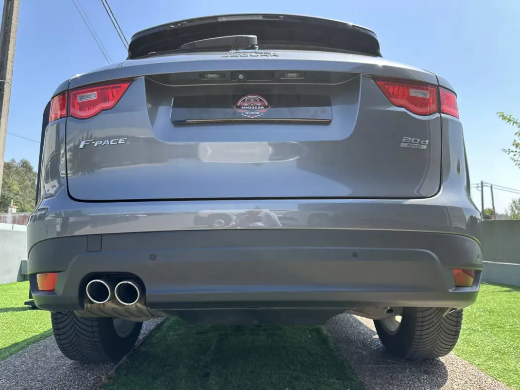 Jaguar F-Pace 2018 - 22500 EUR, 146000 km - 146000km - foto 17 de 69