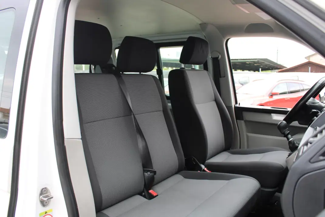 Volkswagen Transporter 2020 - 24990 EUR, 222000 km - AUTO.MOTO.pt - 222000km - foto 16 de 24
