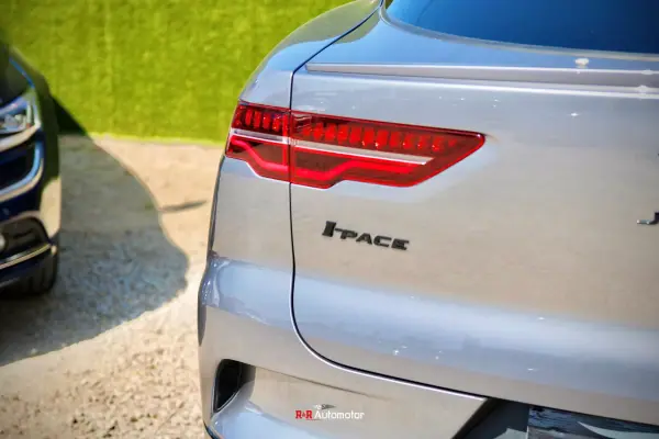 Jaguar I-Pace 2022 - 29900 EUR, 99000 km - AUTO.MOTO.pt - 99000km - foto 14 de 44