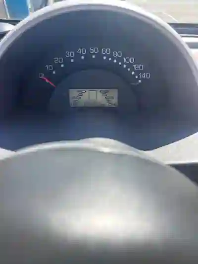 Smart ForTwo Coupé 2004 - 3000 EUR, 185500 km - AUTO.MOTO.pt - 185500km - foto 9 de 10