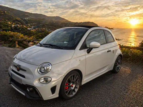 Abarth 595C 2021 - 24500 EUR, 60500 km - AUTO.MOTO.pt - 60500km - foto 2 de 10