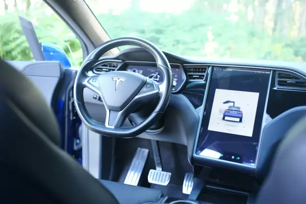 Tesla Model X 2018 - 33990 EUR, 98000 km - AUTO.MOTO.pt - 98000km - foto 16 de 26