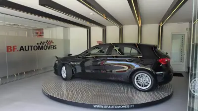 Mercedes-Benz A 180 2019 - 18900 EUR, 238120 km - AUTO.MOTO.pt - 238120km - foto 3 de 53
