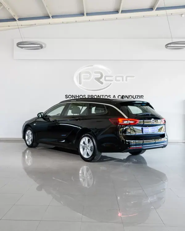 Opel Insignia Sports Tourer 2021 - 15900 EUR, 91563 km - AUTO.MOTO.pt - 91563km - foto 8 de 35