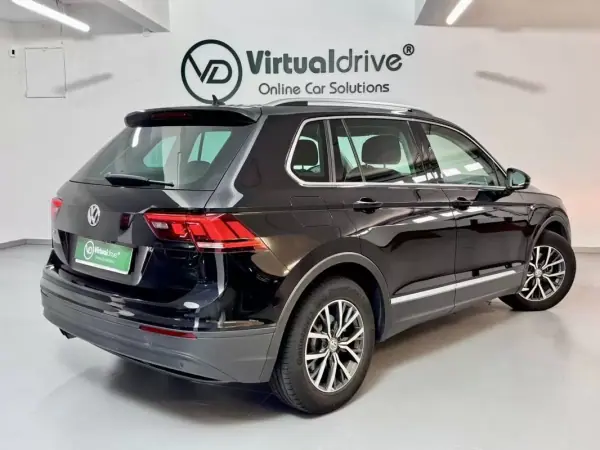 Volkswagen Tiguan 2017 - 17750 EUR, 120000 km - AUTO.MOTO.pt - 120000km - foto 6 de 50