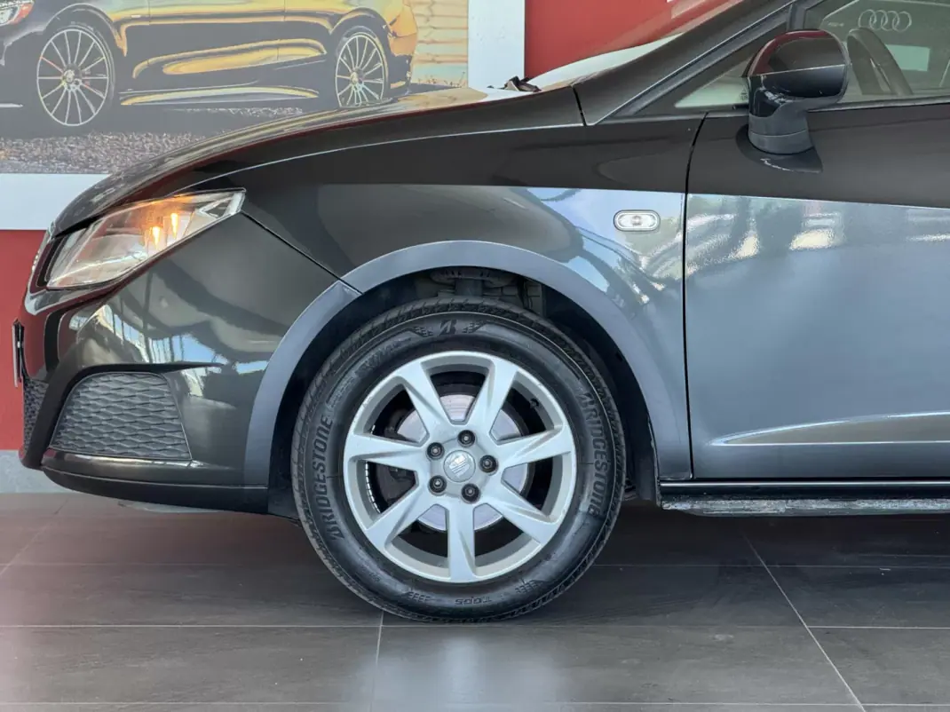 SEAT Ibiza 2009 - 7990 EUR, 126845 km - 126845km - foto 7 de 20