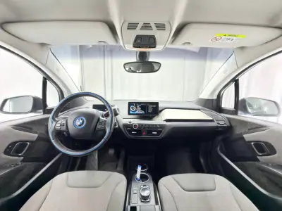BMW i3 2014 - 10750 EUR, 118000 km - AUTO.MOTO.pt - 118000km - foto 10 de 23