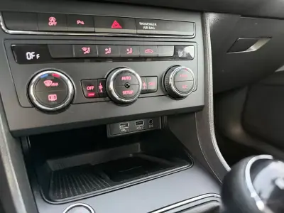 SEAT Leon ST 2017 - 12900 EUR, 128174 km - AUTO.MOTO.pt - 128174km - foto 12 de 28