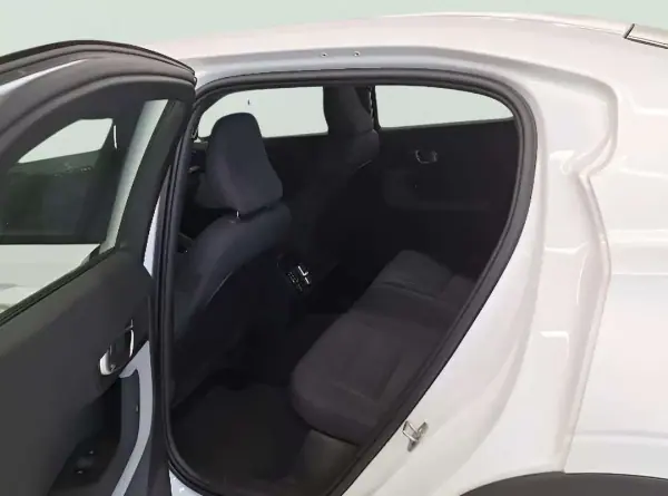 Polestar 2 2024 - 37900 EUR, 24000 km - AUTO.MOTO.pt - 24000km - foto 11 de 17