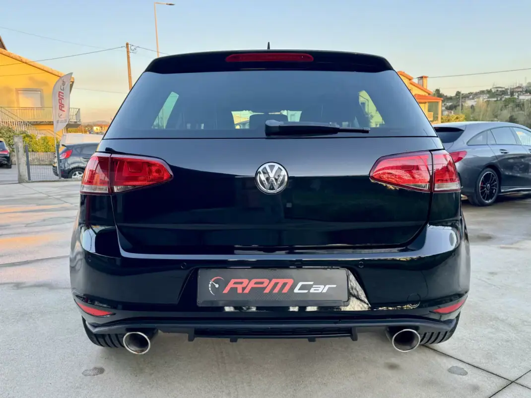 Volkswagen Golf 2015 - 15999 EUR, 180000 km - AUTO.MOTO.pt - 180000km - foto 11 de 24