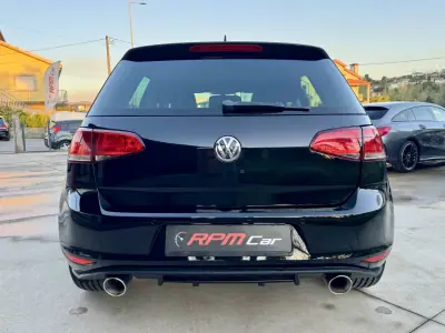 Volkswagen Golf 2015 - 15999 EUR, 180000 km - AUTO.MOTO.pt - 180000km - foto 11 de 24