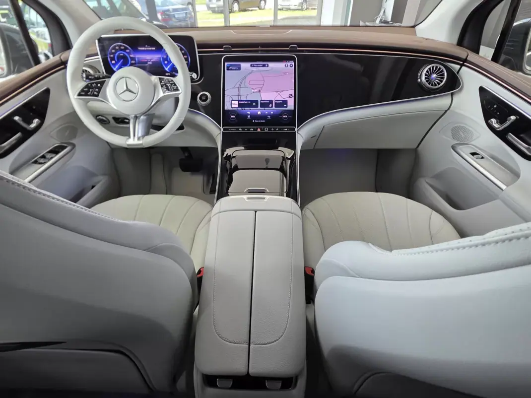 Mercedes-Benz EQE 2025 - 58990 EUR, 8906 km - AUTO.MOTO.pt - 8906km - foto 33 de 46