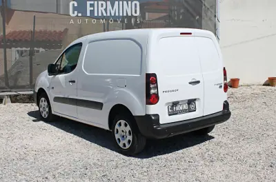 Peugeot Partner 2015 - 12450 EUR, 137164 km - 137164km - foto 9 de 20