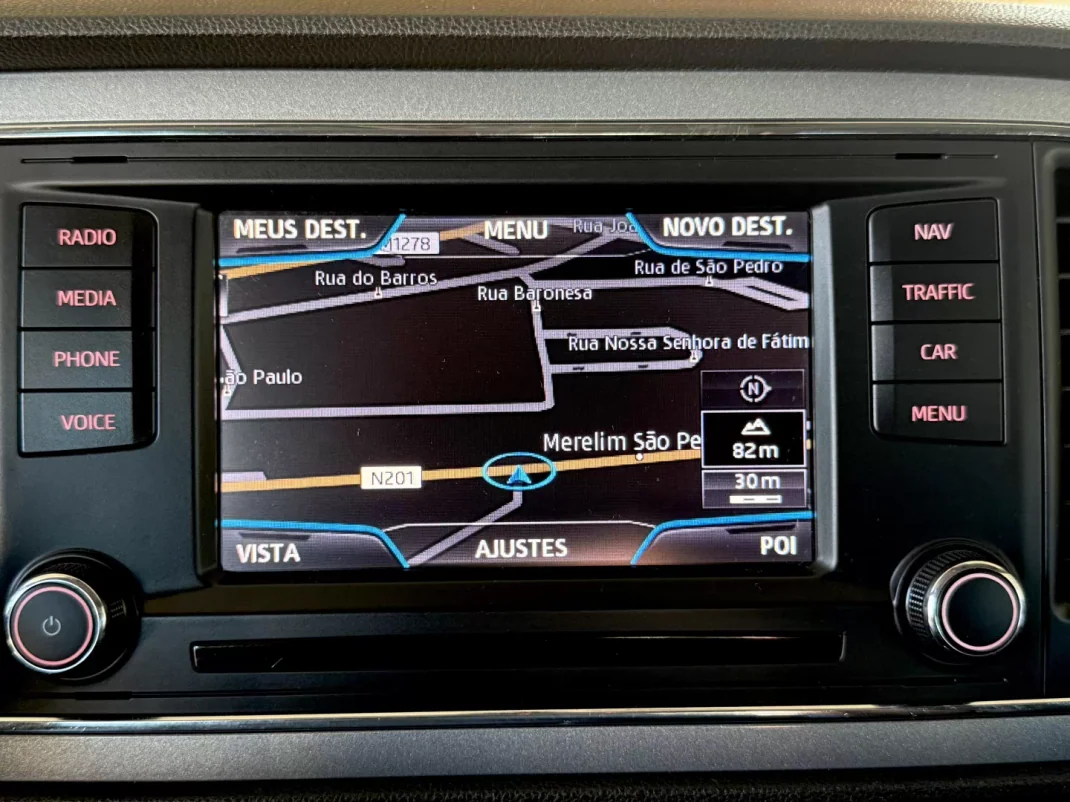 SEAT Leon 2015 - 14000 EUR, 181000 km - AUTO.MOTO.pt - 181000km - foto 76 de 92