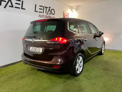 Opel Zafira 2012 - 9750 EUR, 227000 km - AUTO.MOTO.pt - 227000km - foto 8 de 31