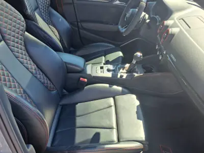 Audi RS3 Sportback 2019 - 55900 EUR, 77000 km - AUTO.MOTO.pt - 77000km - foto 22 de 42
