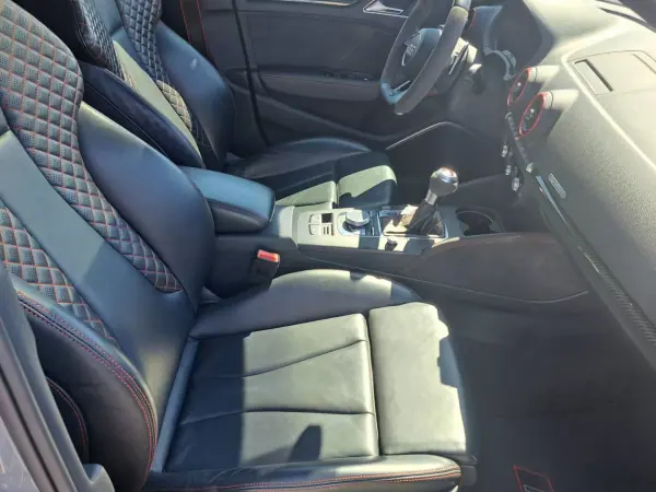 Audi RS3 Sportback 2019 - 55900 EUR, 77000 km - AUTO.MOTO.pt - 77000km - foto 22 de 42