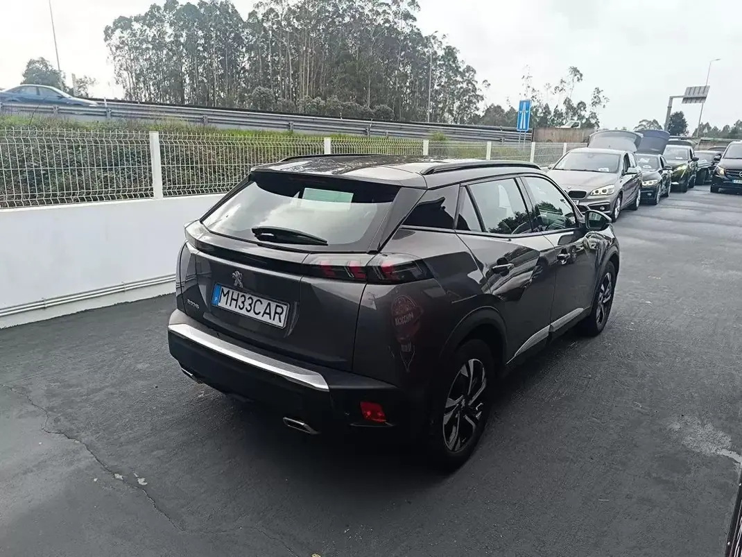 Peugeot 2008 2020 - 15900 EUR, 124990 km - AUTO.MOTO.pt - 124990km - foto 4 de 37
