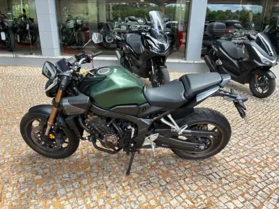 Honda CB 1100 2024 - 7550 EUR, 17666 km - AUTO.MOTO.pt - 17666km - foto 3 de 13