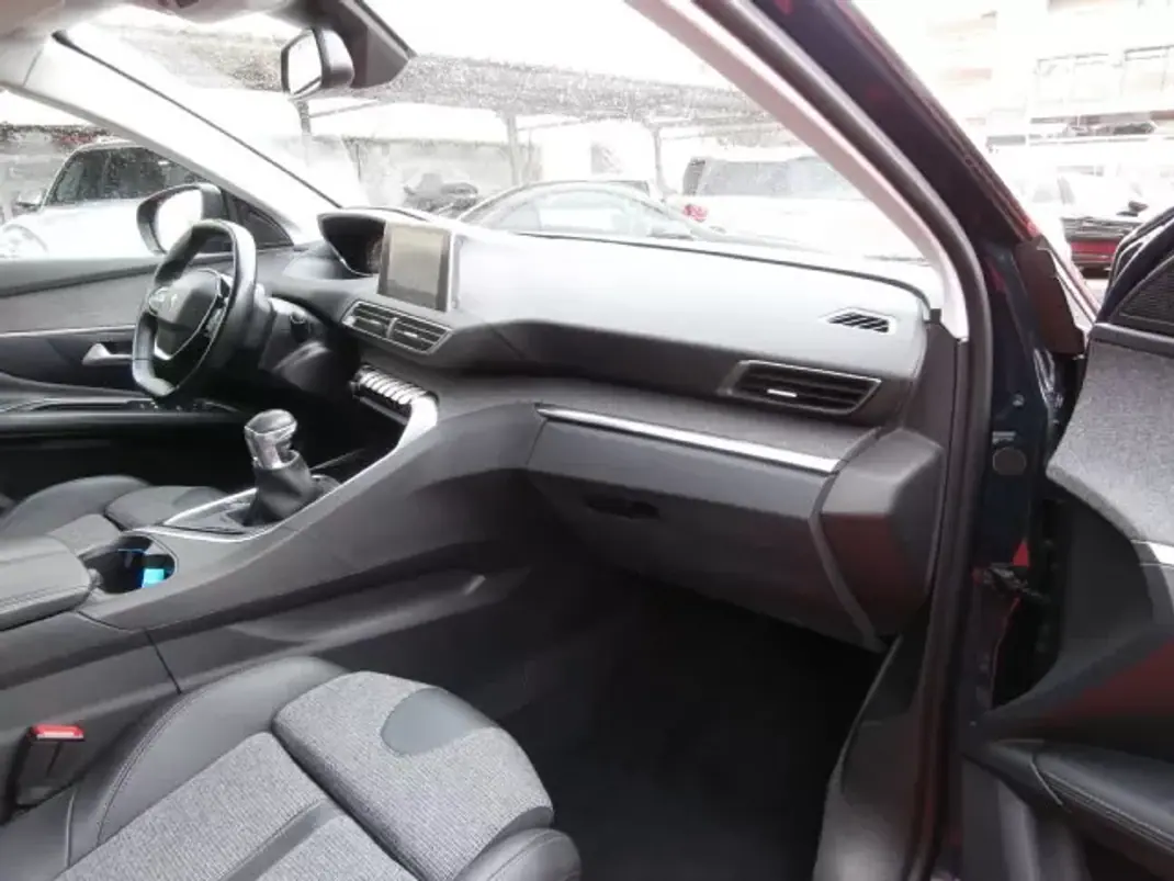 Peugeot 3008 2020 - 22500 EUR, 111358 km - AUTO.MOTO.pt - 111358km - foto 32 de 36
