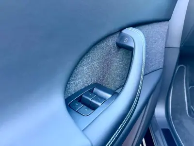 Tesla Model X 2023 - 81890 EUR, 49000 km - AUTO.MOTO.pt - 49000km - foto 28 de 47