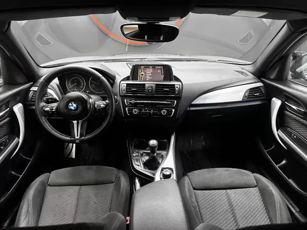 BMW 118 2012 - 13990 EUR, 263000 km - 263000km - foto 23 de 27