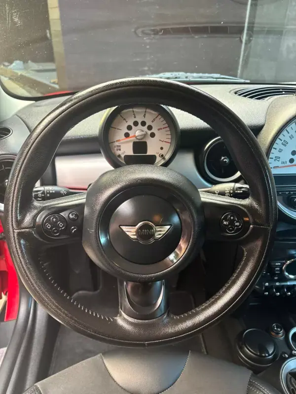 MINI One 2011 - 9750 EUR, 167000 km - AUTO.MOTO.pt - 167000km - foto 11 de 21