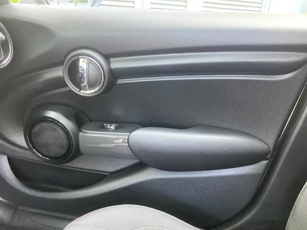 MINI One 2016 - 12990 EUR, 125600 km - AUTO.MOTO.pt - 125600km - foto 15 de 19