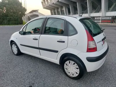 Citroën C3 2007 - 4490 EUR, 259408 km - AUTO.MOTO.pt - 259408km - foto 4 de 26
