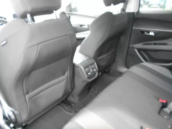 Peugeot 3008 2018 - 17500 EUR, 160386 km - AUTO.MOTO.pt - 160386km - foto 4 de 12