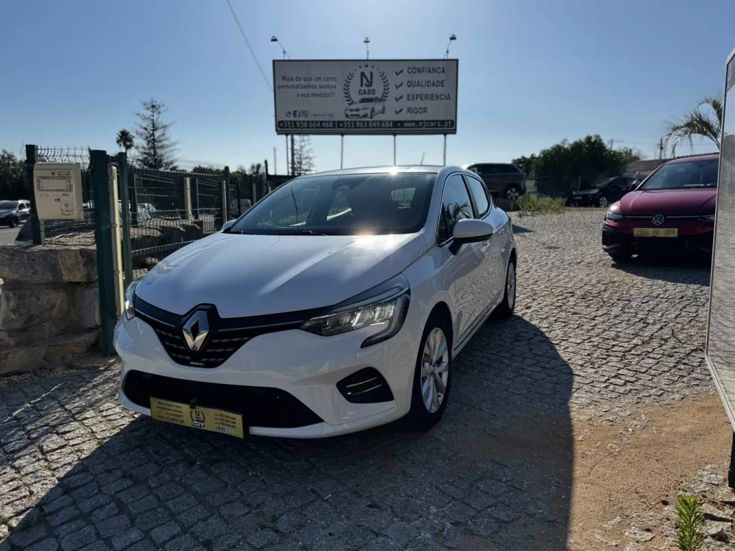 Renault Clio 2021 - 16400 EUR, 88000 km - AUTO.MOTO.pt - 88000km - foto 2 de 20