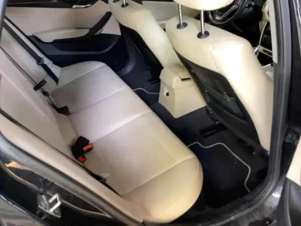BMW X1 2013 - 15990 EUR, 201550 km - AUTO.MOTO.pt - 201550km - foto 7 de 10