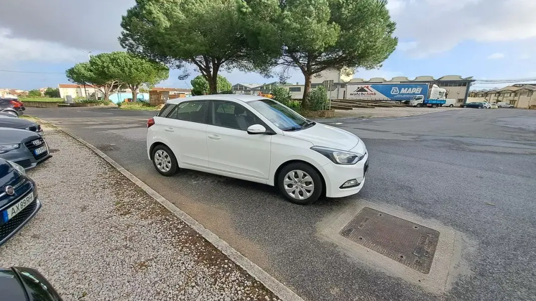 Hyundai i20 2018 - 9980 EUR, 134296 km - 134296km - foto 16 de 43