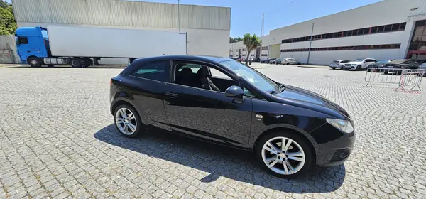 SEAT Ibiza 2008 - 5450 EUR, 194000 km - AUTO.MOTO.pt - 194000km - foto 9 de 15