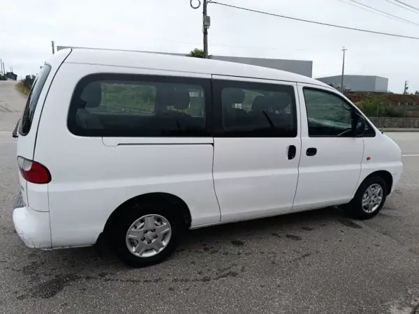 Hyundai H-1 2004 - 7500 EUR, 160000 km - AUTO.MOTO.pt - 160000km - foto 6 de 13