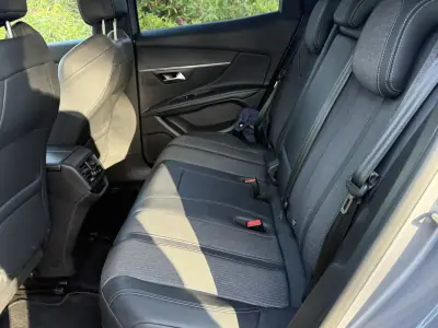Peugeot 3008 2022 - 26699 EUR, 50000 km - AUTO.MOTO.pt - 50000km - foto 16 de 21
