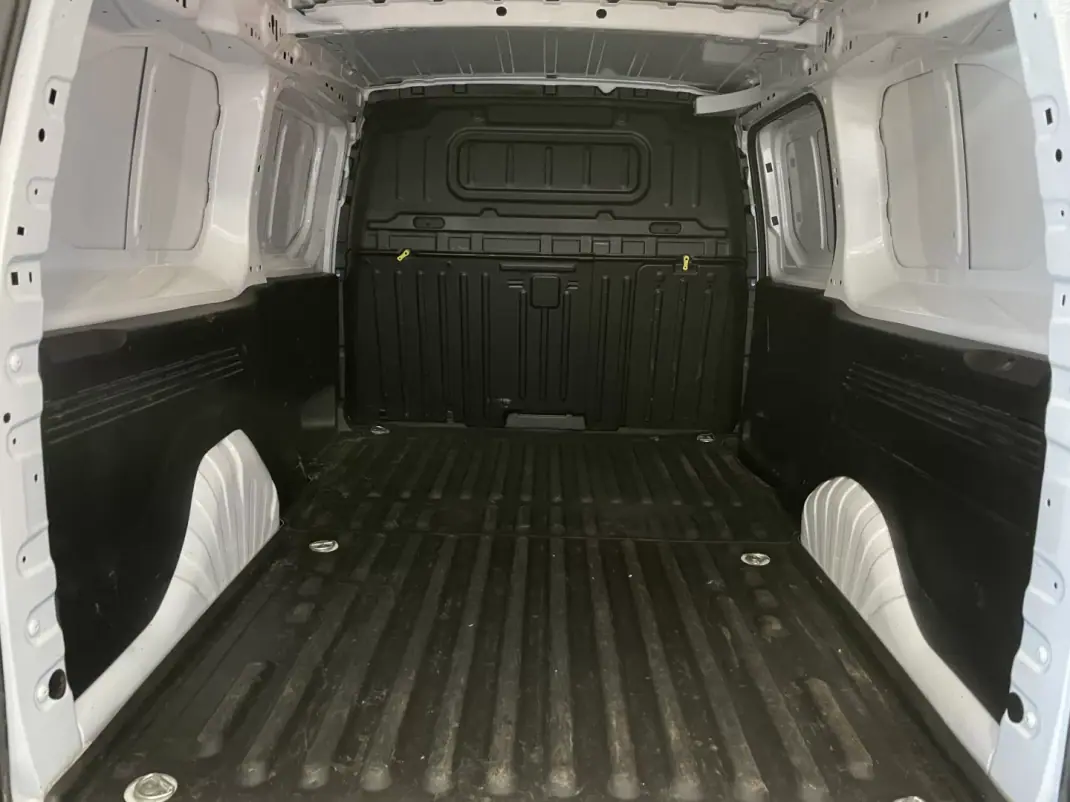 Citroën BERLINGO XL LONGA BLUEHDI 102 CV ECRÃ 3 LUG 2025 - 20990 EUR, 15876 km - AUTO.MOTO.pt - 15876km - foto 8 de 8