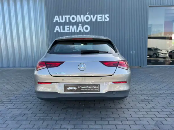 Mercedes-Benz CLA 180 2020 - 27250 EUR, 65812 km - AUTO.MOTO.pt - 65812km - foto 8 de 21