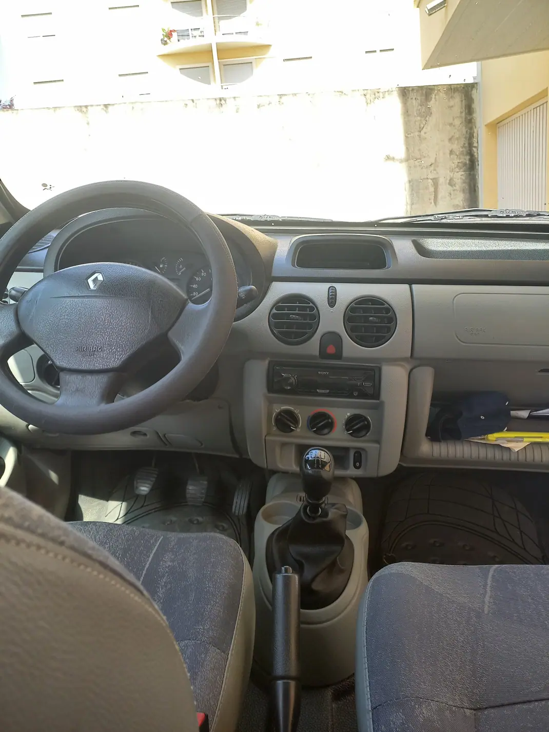 Renault Kangoo 2004 - 4400 EUR, 266000 km - 266000km - foto 10 de 12
